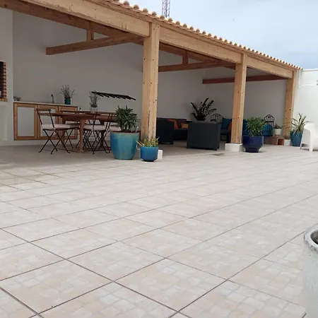 Konukevi White Peniche