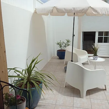 Konukevi White Peniche