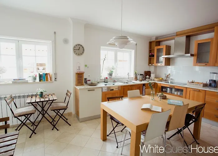 White * Peniche